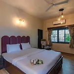 Villa Dazzle By Stayvista - Unwind In A Mountain-City View Villa With A Terrace Pool