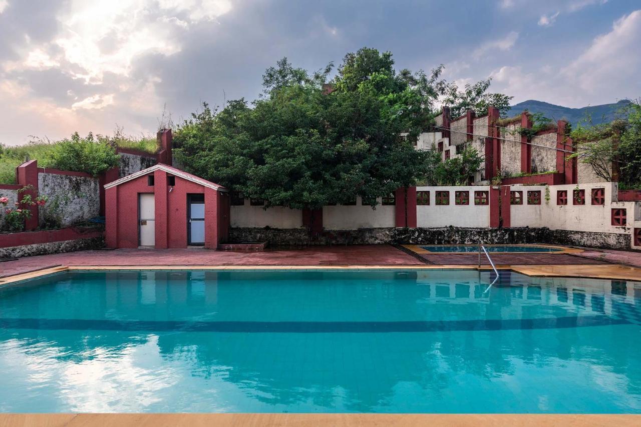 Dazzle By Stayvista - Unwind In A Mountain-city View With A Terrace Pool Villa *