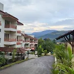 \'The Mountain Majesty\': Cozy 1 Bhk Apartment