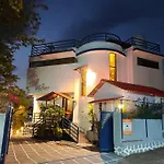 Sunils Villa With Private Pool, Machan And Play Area In Karjat