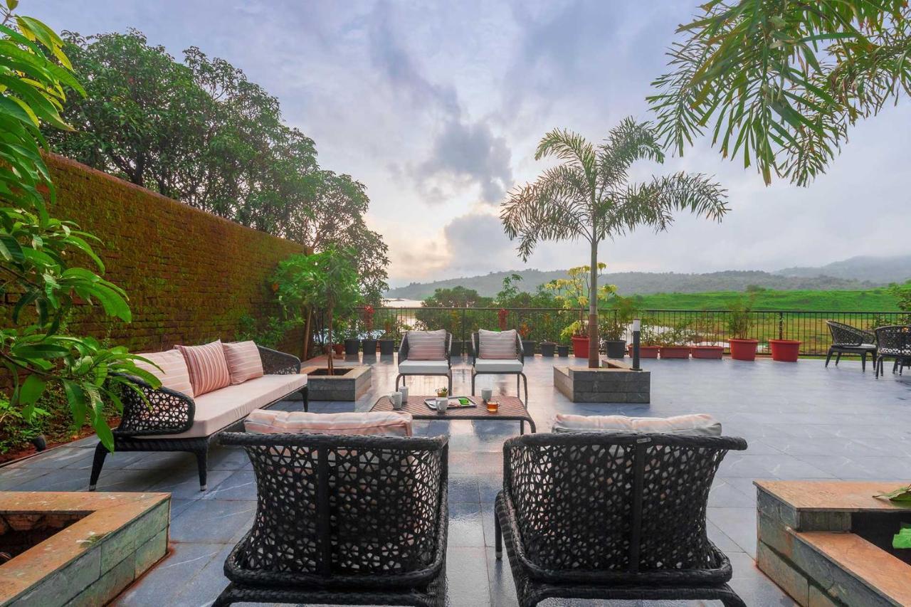 Villa Sunset Boulevard By Stayvista: Lakeside Pet-friendly With Pool Karjat