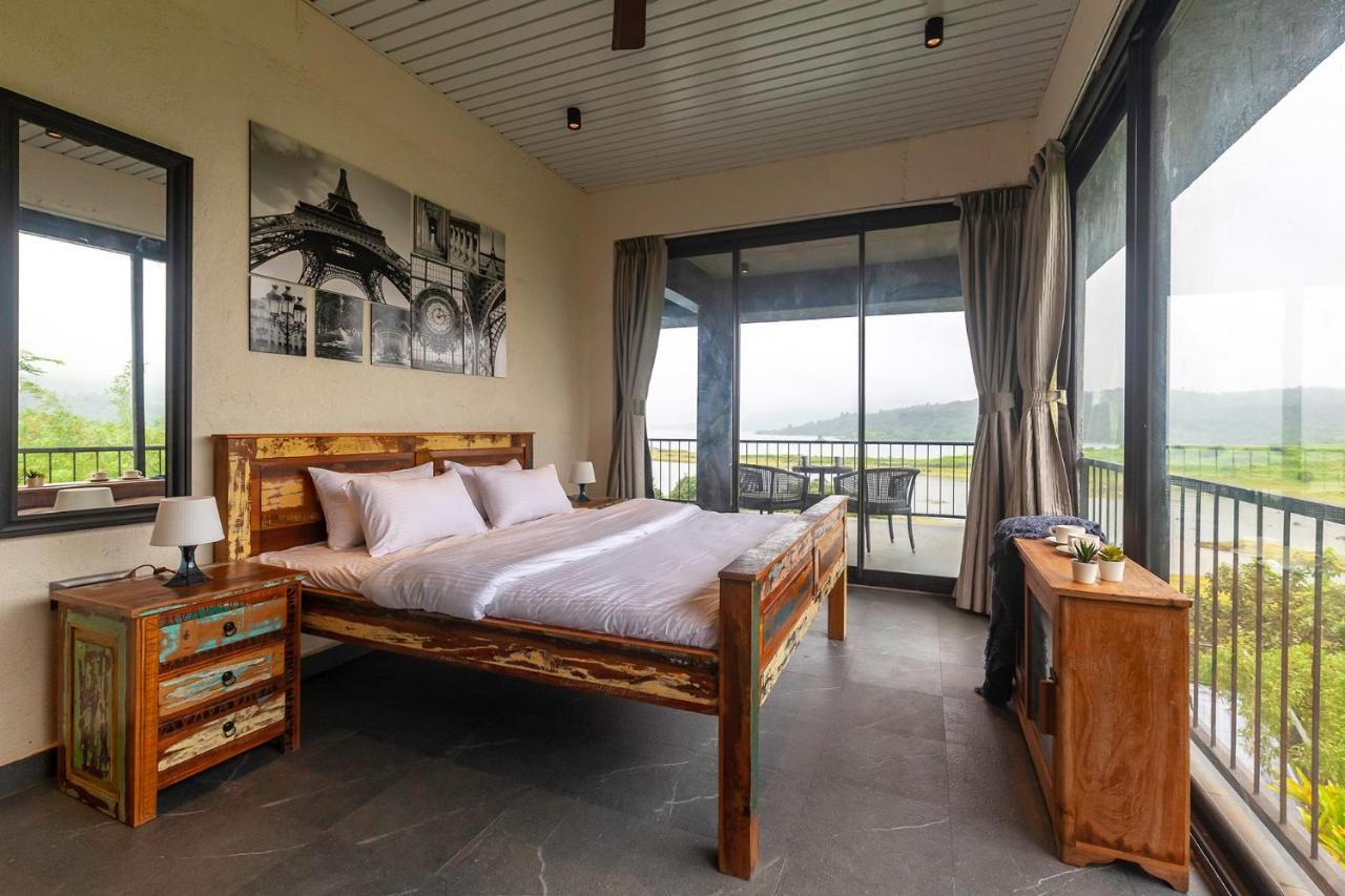 Sunset Boulevard By Stayvista: Lakeside Pet-friendly With Pool Villa *