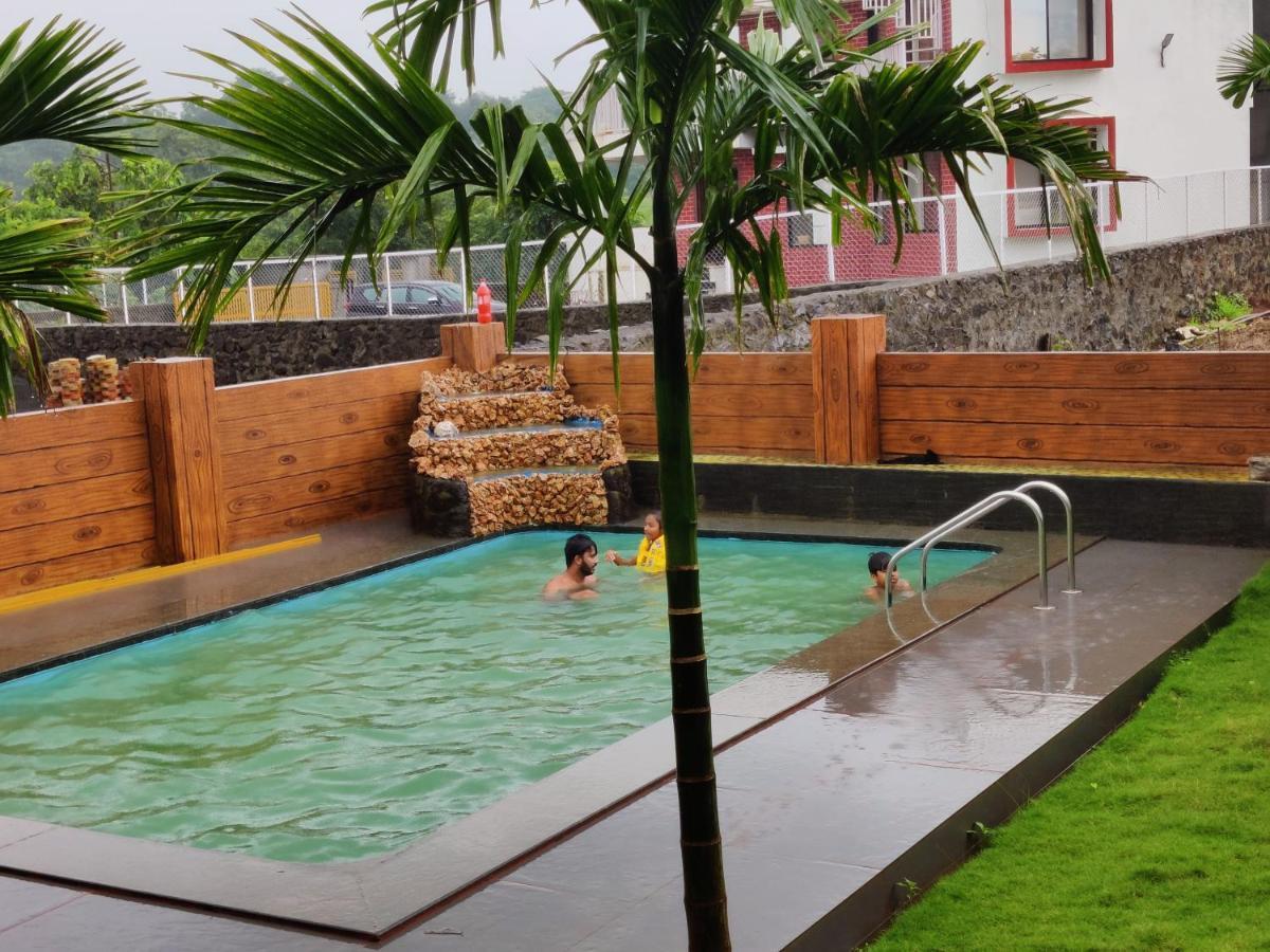 - 3 Bhk Private With Private Pool & Garden Karjat