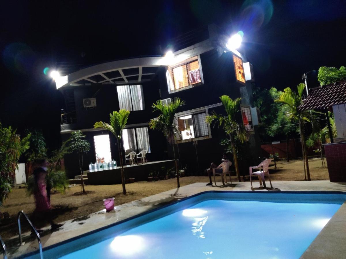 - 3 Bhk Private With Private Pool & Garden *
