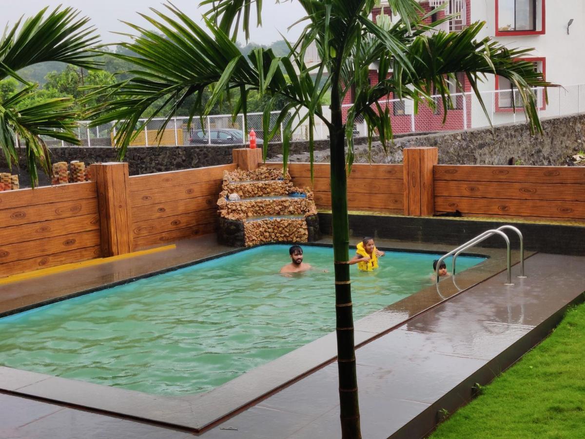 - 3 Bhk Private With Private Pool & Garden Villa *