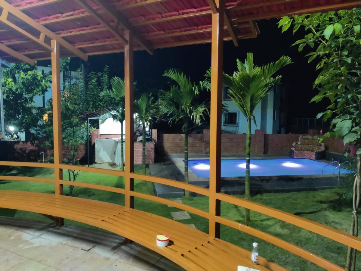 - 3 Bhk Private With Private Pool & Garden * Karjat