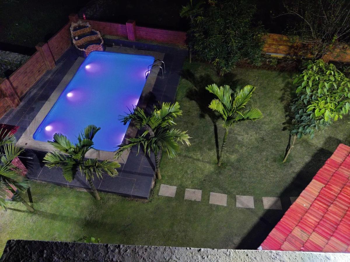 - 3 Bhk Private With Private Pool & Garden
