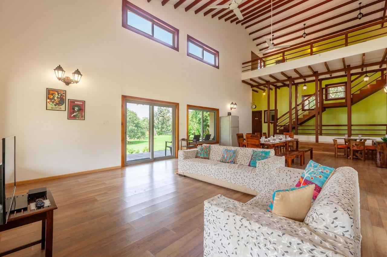 Corfu & Crete By Stayvista - Mountain-view With Pool And Activities * Karjat