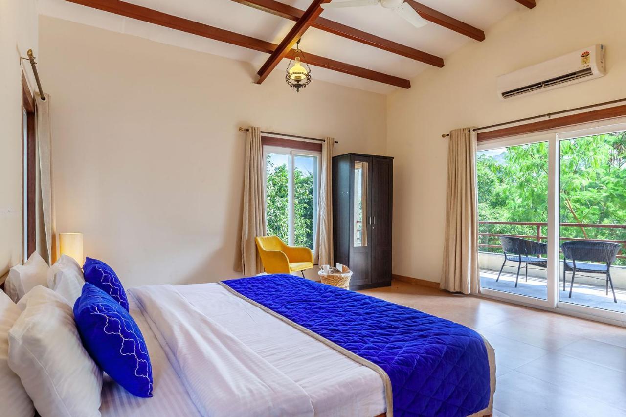Corfu & Crete By Stayvista - Mountain-view With Pool And Activities Villa Karjat