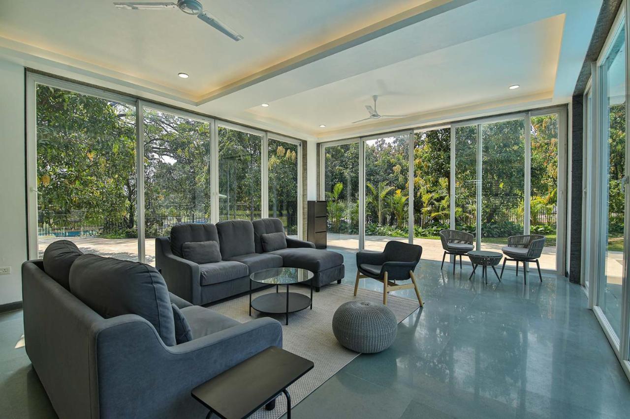 Twilight Grove: Stayvista With Pool And Theatre *