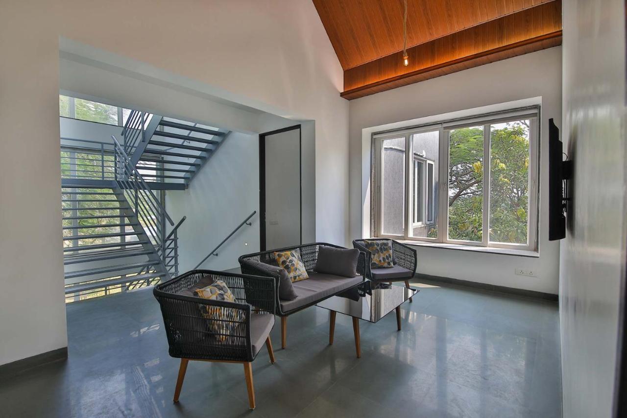 Villa Twilight Grove: Stayvista With Pool And Theatre