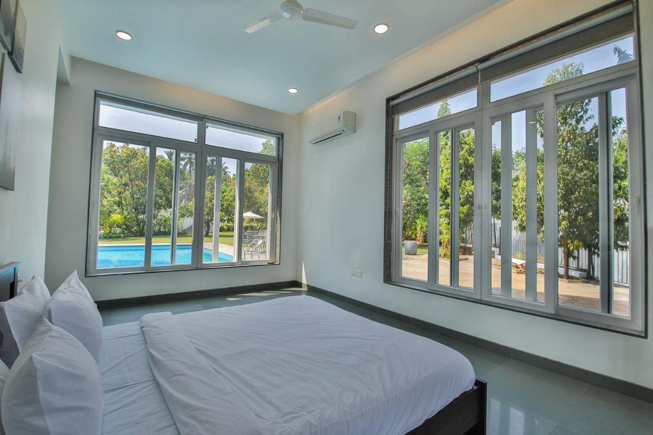 Twilight Grove: Stayvista With Pool And Theatre