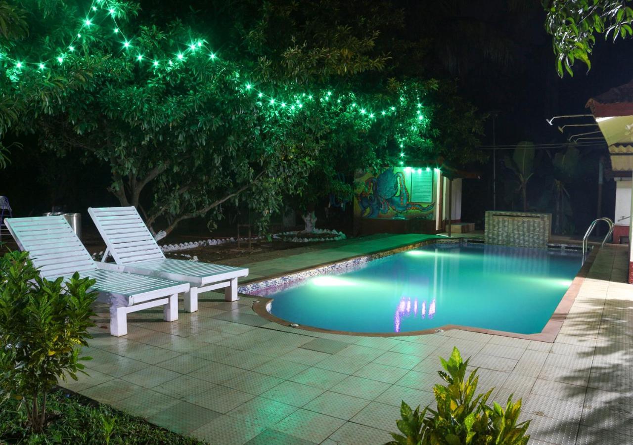 Misty Courtyard By Spicy Mango Hotel *