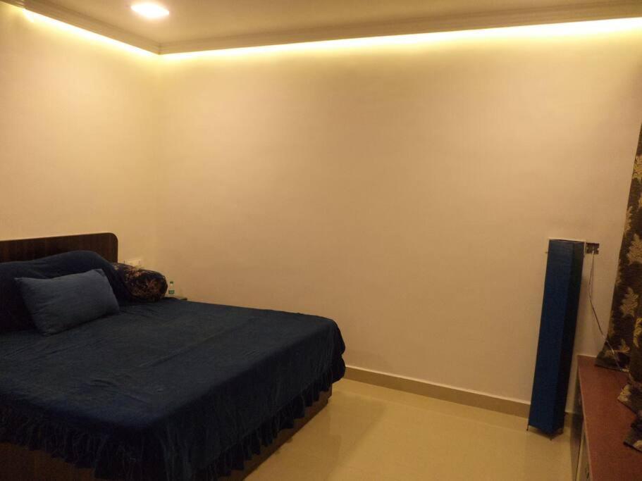 Lake View 4bhk *