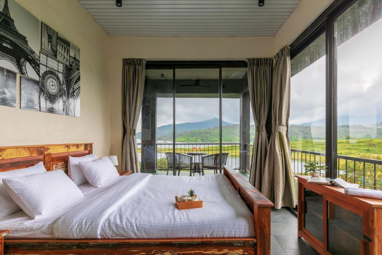 Sunset Boulevard By Stayvista: Lakeside Pet-friendly With Pool Villa