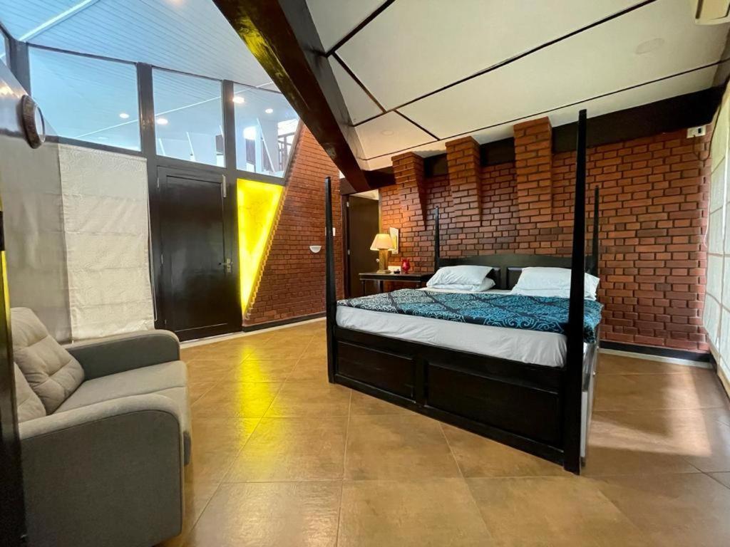 Riverdale 3bhk Riverside With Private Pool Villa *