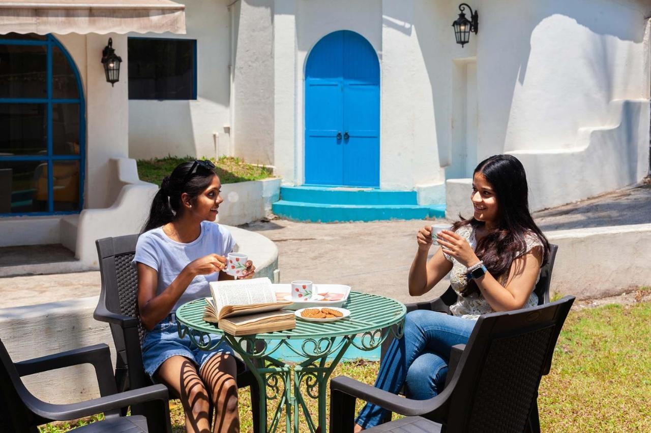 Villa Stayvista's Casa Blanca - Modern Elegance With A Pool, Spacious Lawn & Diverse Activities