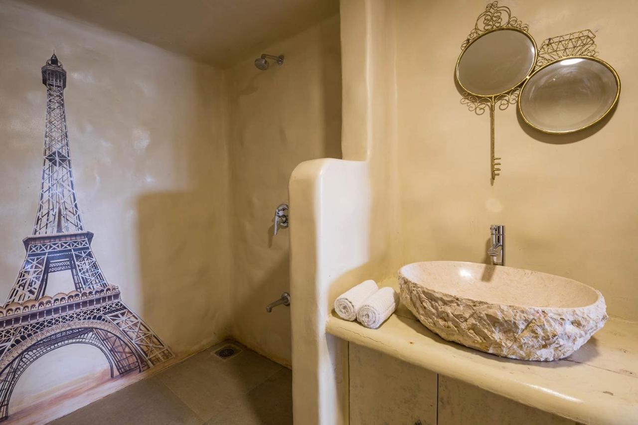 Stayvista's Casa Blanca - Modern Elegance With A Pool, Spacious Lawn & Diverse Activities