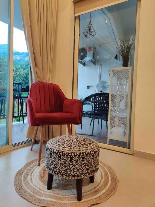 'the Mountain Majesty': Cozy 1 Bhk * Karjat
