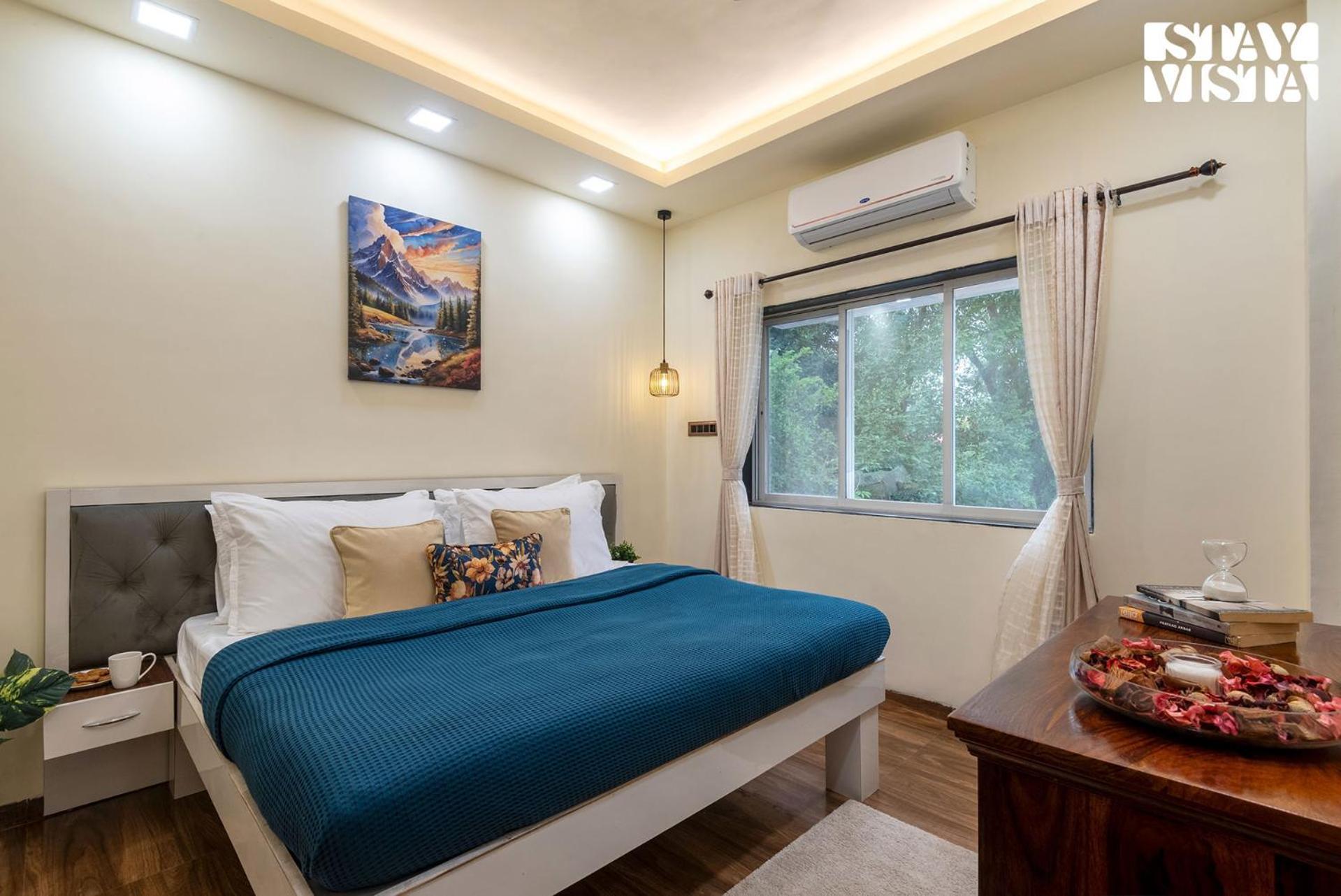 Villa Grey Hues With Swimming Pool & Lawn At By Stayvista *