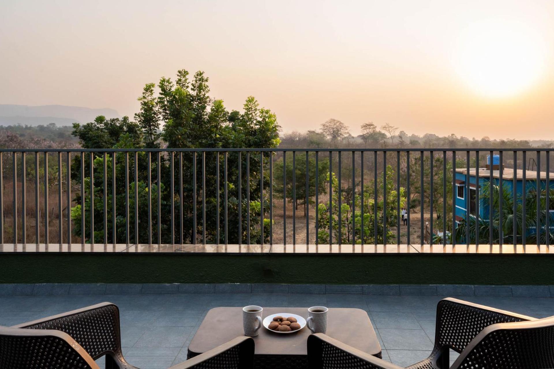 Villa Eden Springs By Veo - Part Of Stayvista Karjat