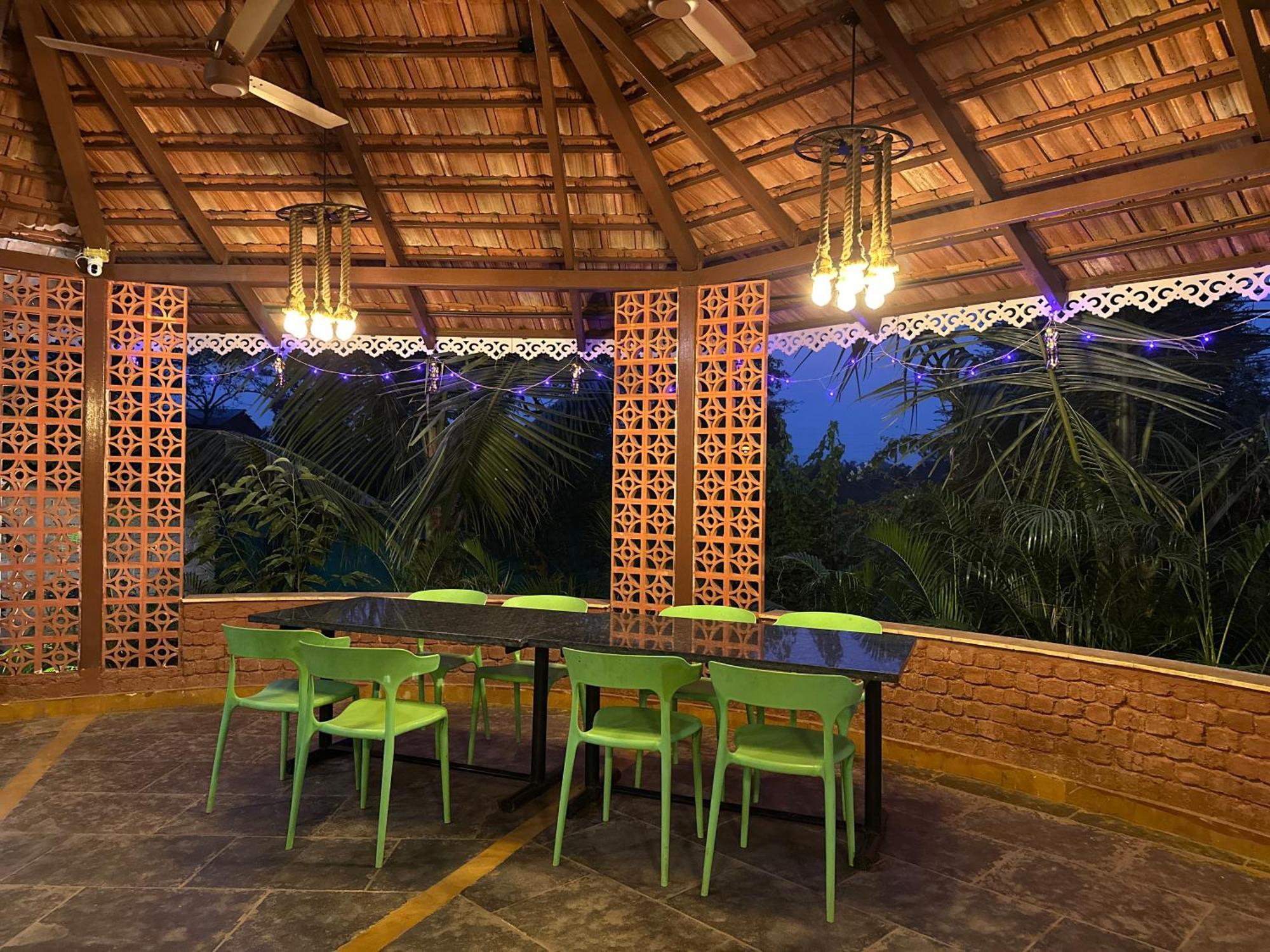 Elements Of Nature, Bed & Breakfast Karjat