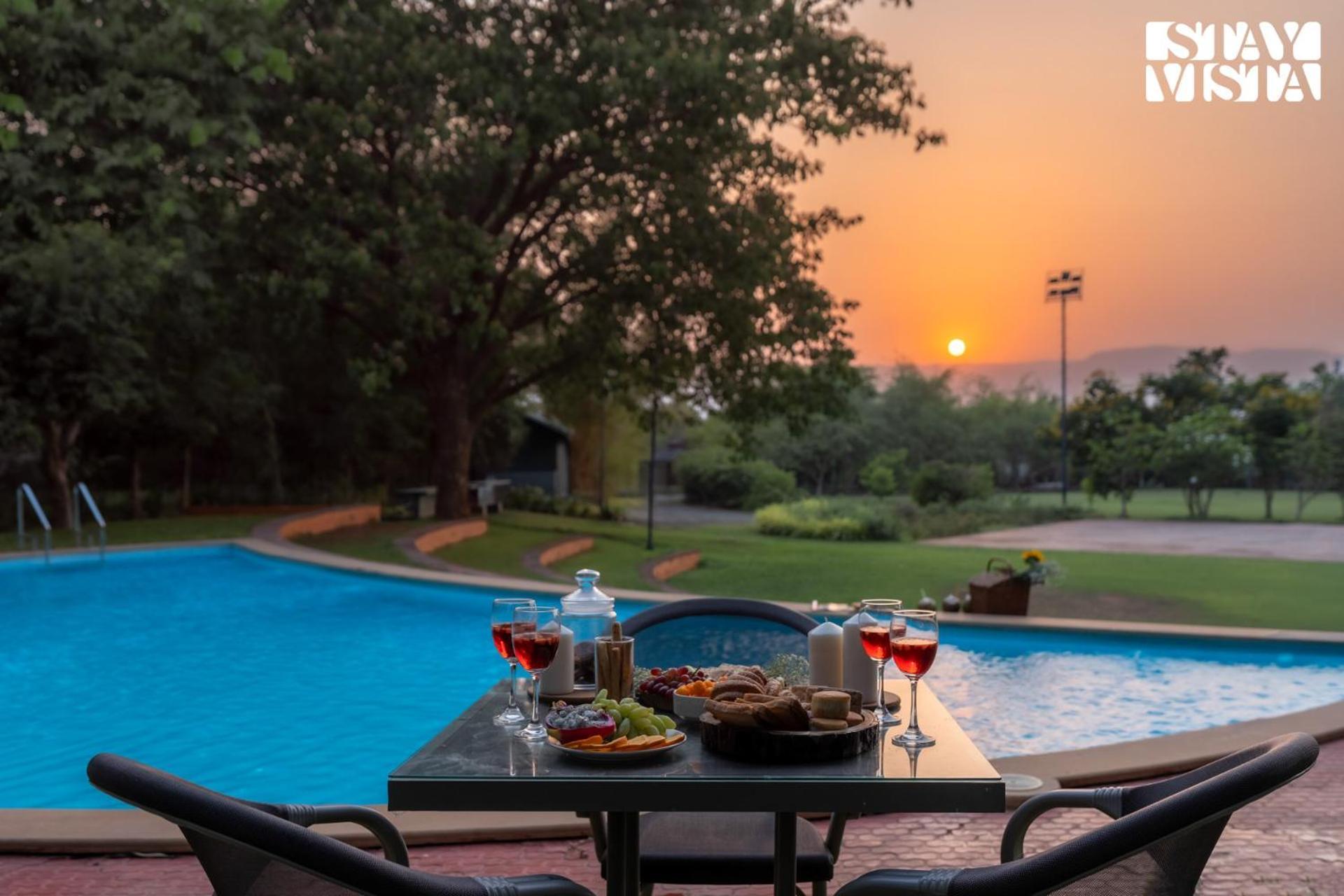 Nivaant Farms By Stayvista - Retreat With Pool, Orchard, Jacuzzi & Gazebo Karjat