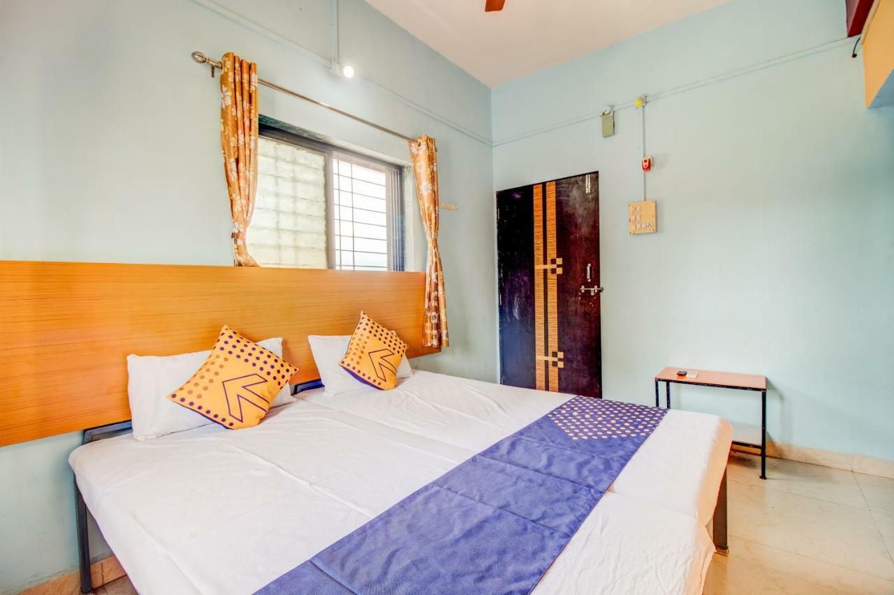 Spot On 60884 Shri Krupa Spot Hotel 3*